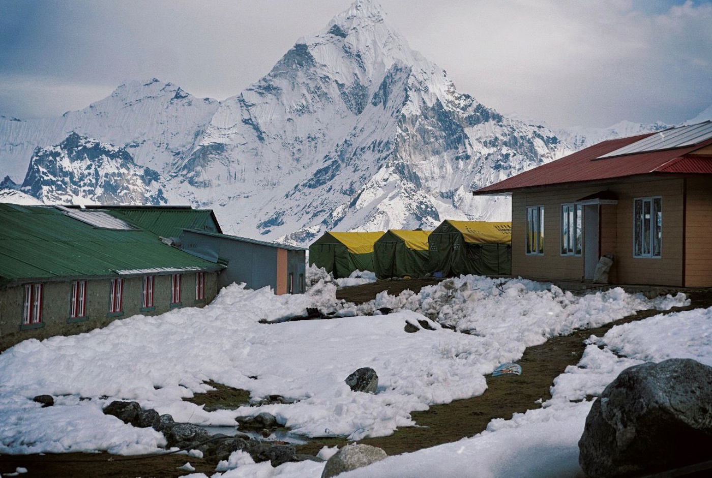 Hotels in ebc trek